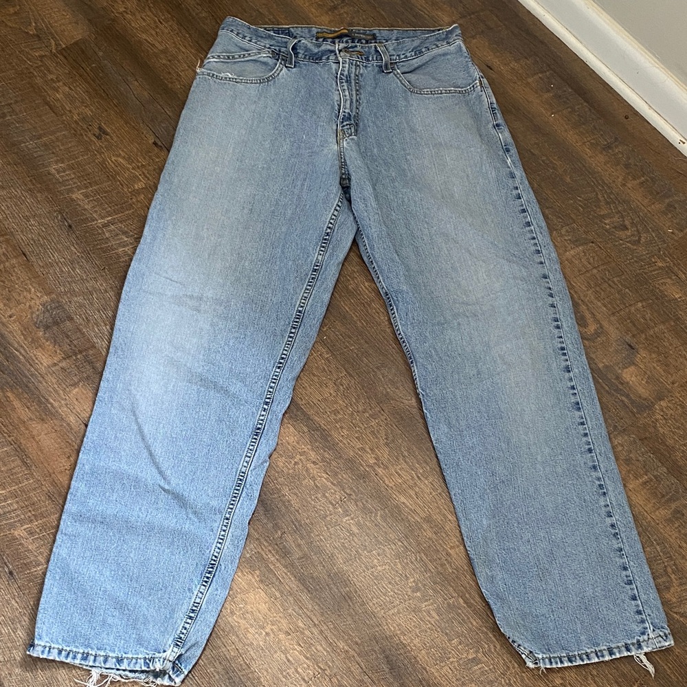 VINTAGE LEVI’S SILVERTAB BAGGY JEANS